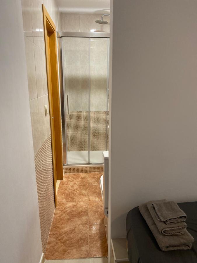 Single Room In My Apartment At The Beach Walencja Zewnętrze zdjęcie