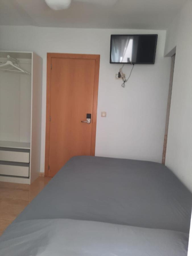 Single Room In My Apartment At The Beach Walencja Zewnętrze zdjęcie